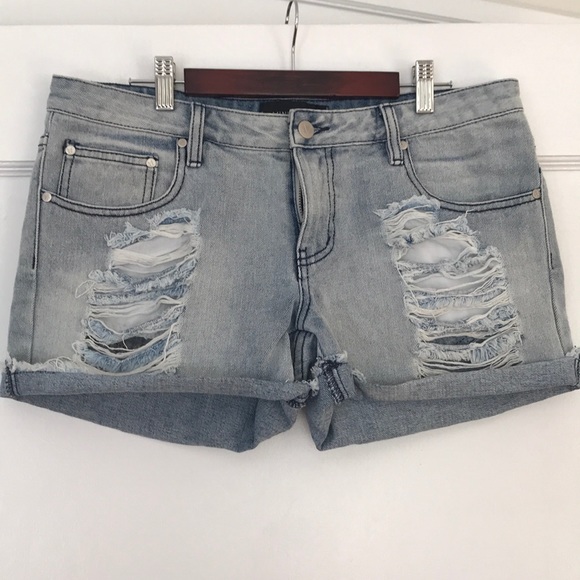 Mink Pink jean shorts - Picture 6 of 8
